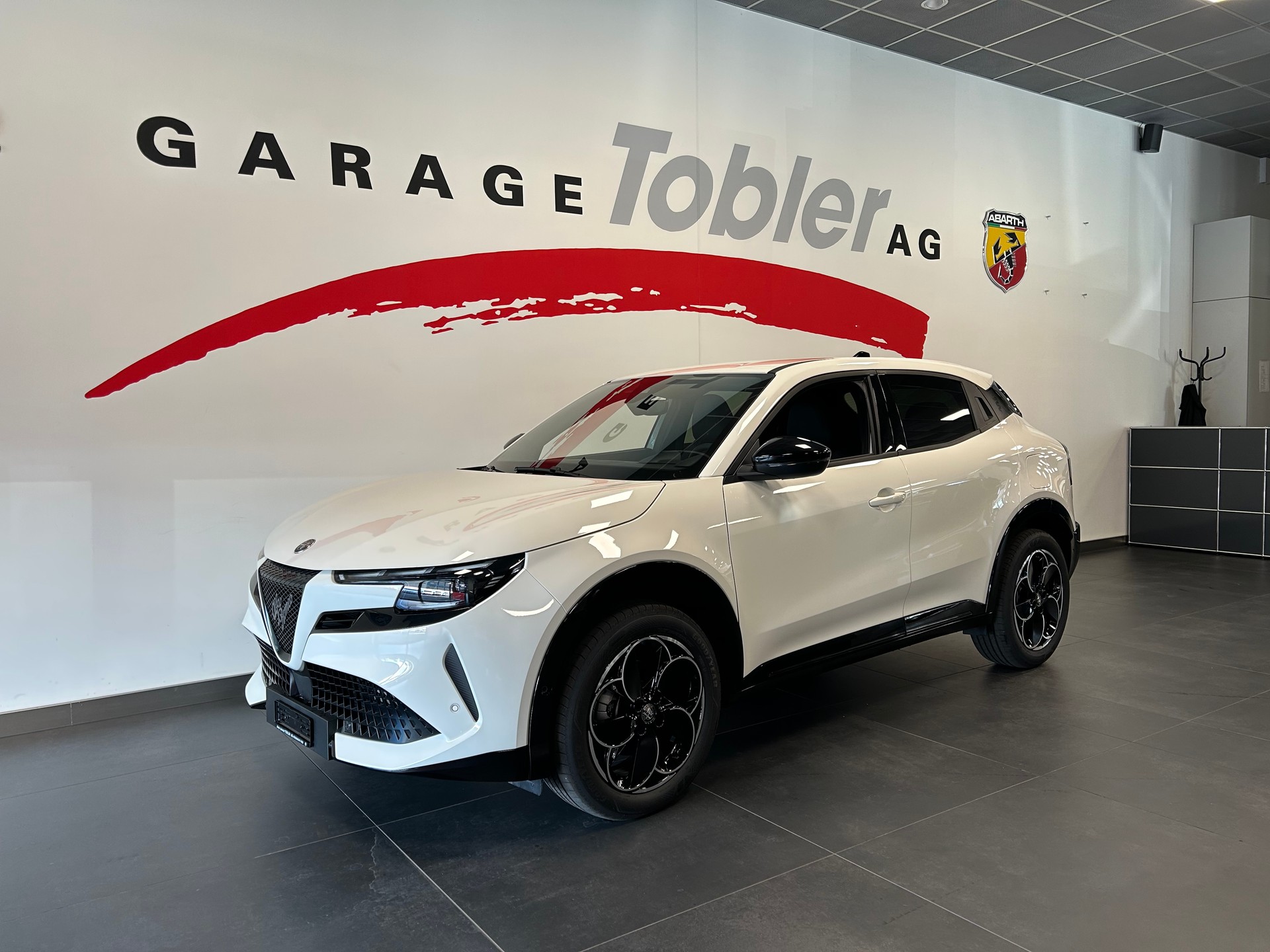 ALFA ROMEO Junior 1.2 48V Hybrid Q4-image-0