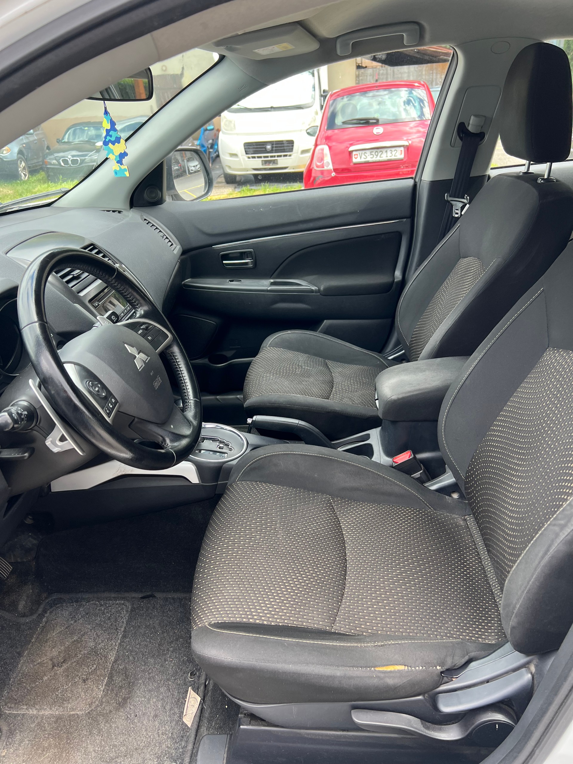 MITSUBISHI ASX 2.2 DID Celebration 300K 4WD Automatic-image-7