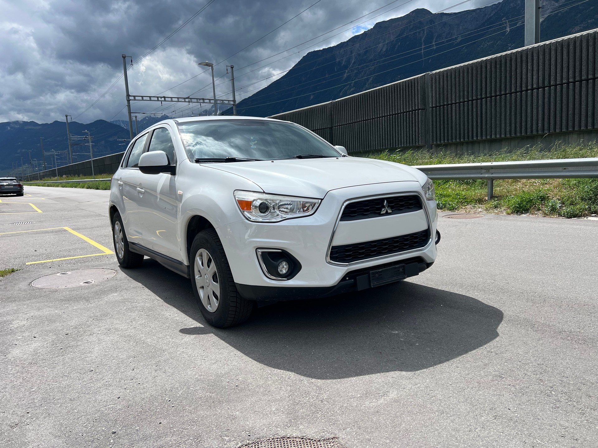 MITSUBISHI ASX 2.2 DID Celebration 300K 4WD Automatic-image-0