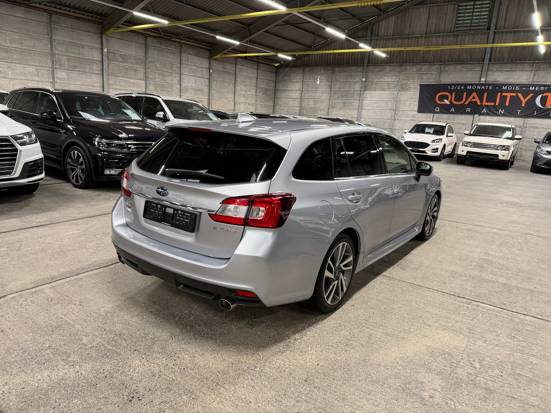 SUBARU Levorg 2.0i Luxury AWD Lineartronic-image-3