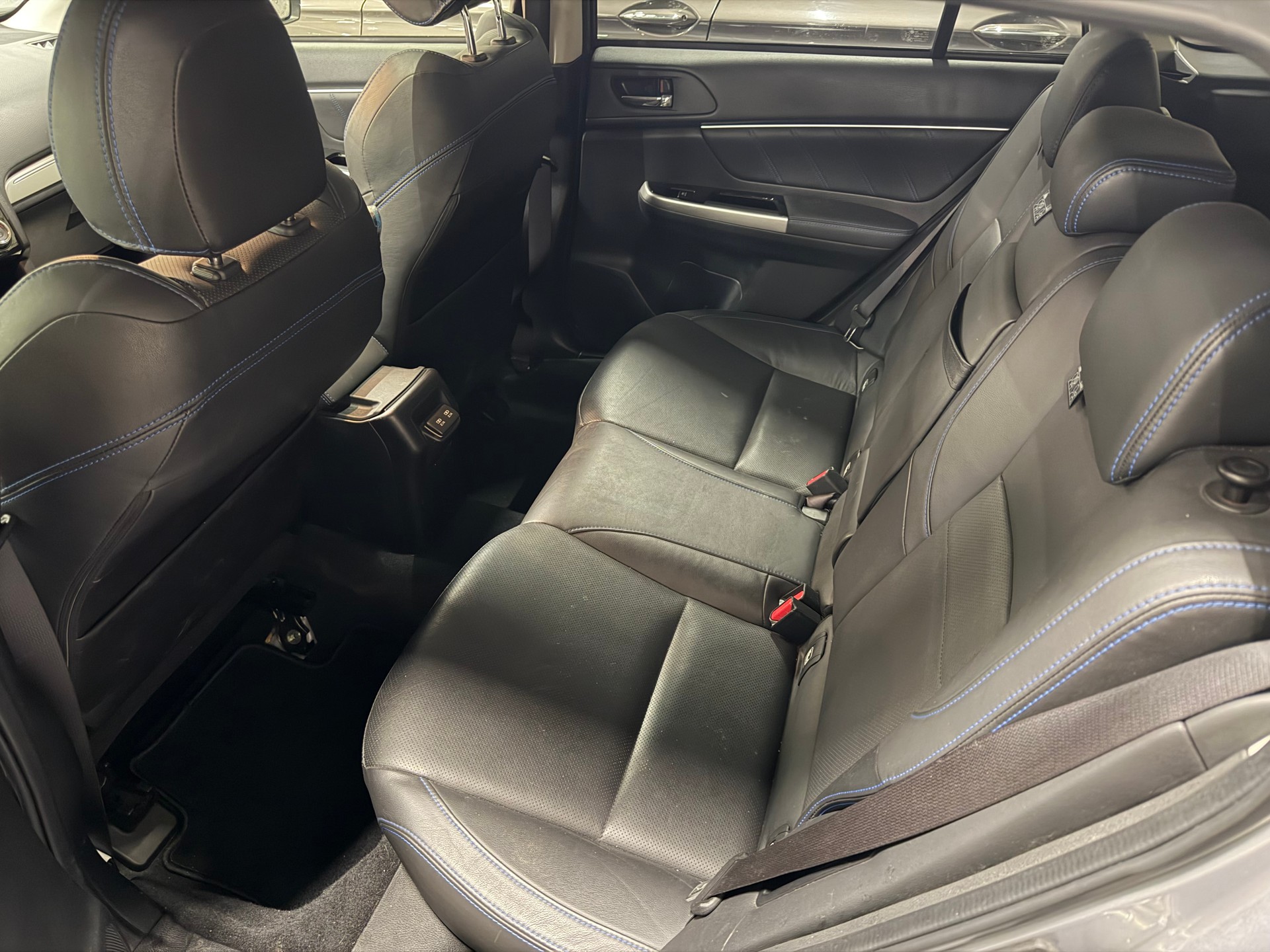 SUBARU Levorg 2.0i Luxury AWD Lineartronic-image-14
