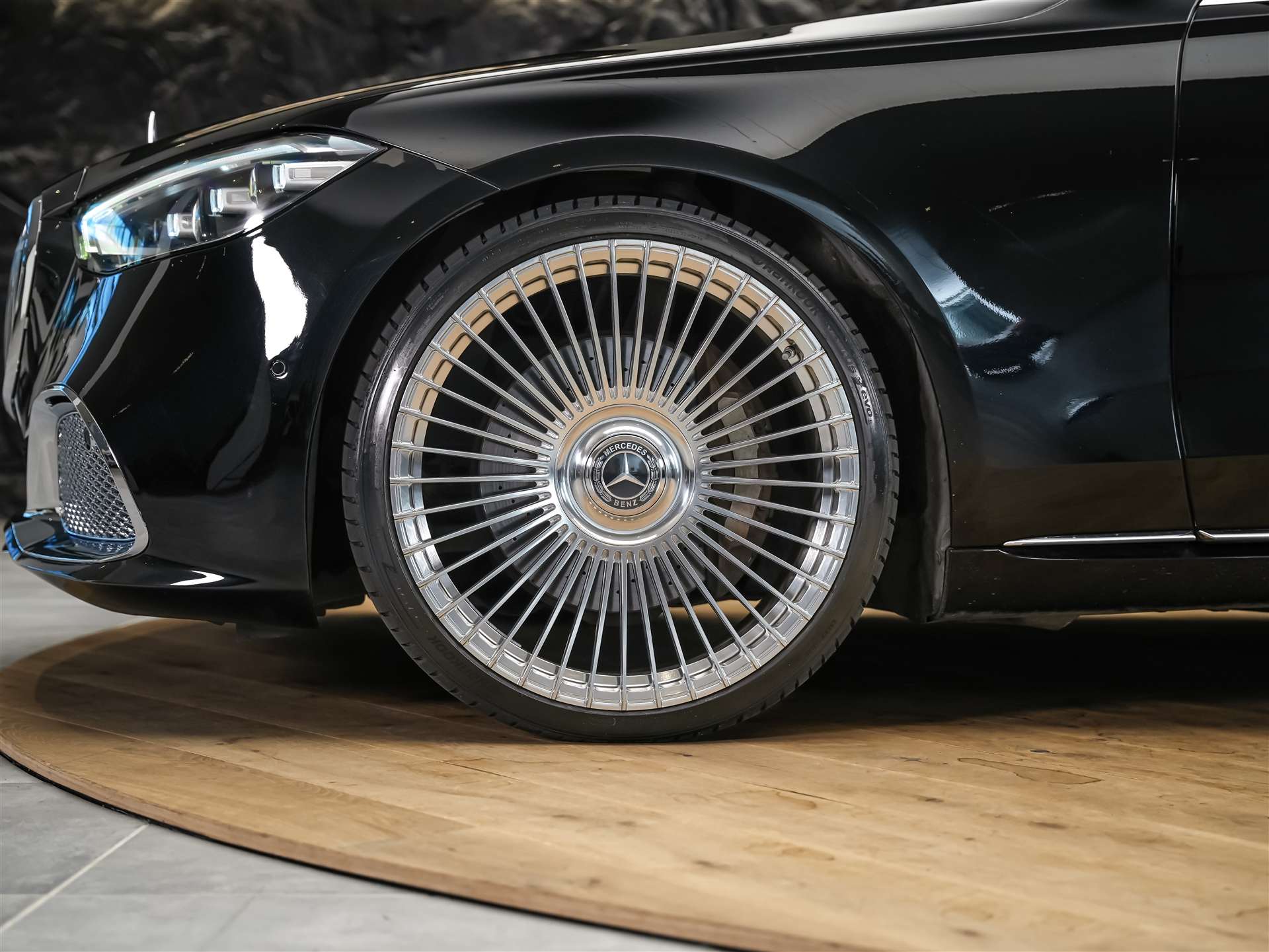 MERCEDES-BENZ S 400 d L 4Matic 9G-Tronic *Maybach* First Class Fond*Panorama*-image-19