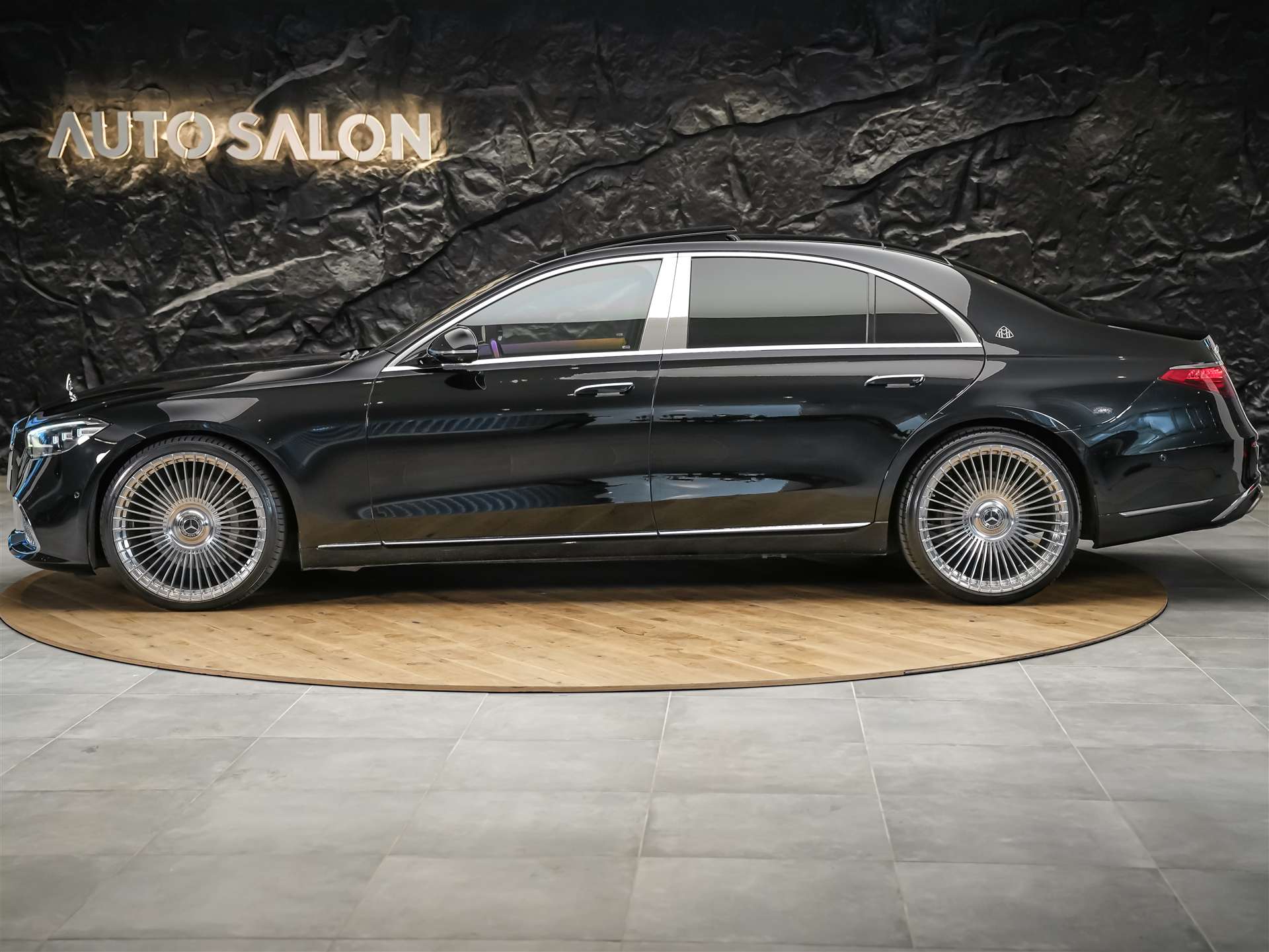 MERCEDES-BENZ S 400 d L 4Matic 9G-Tronic *Maybach* First Class Fond*Panorama*-image-1