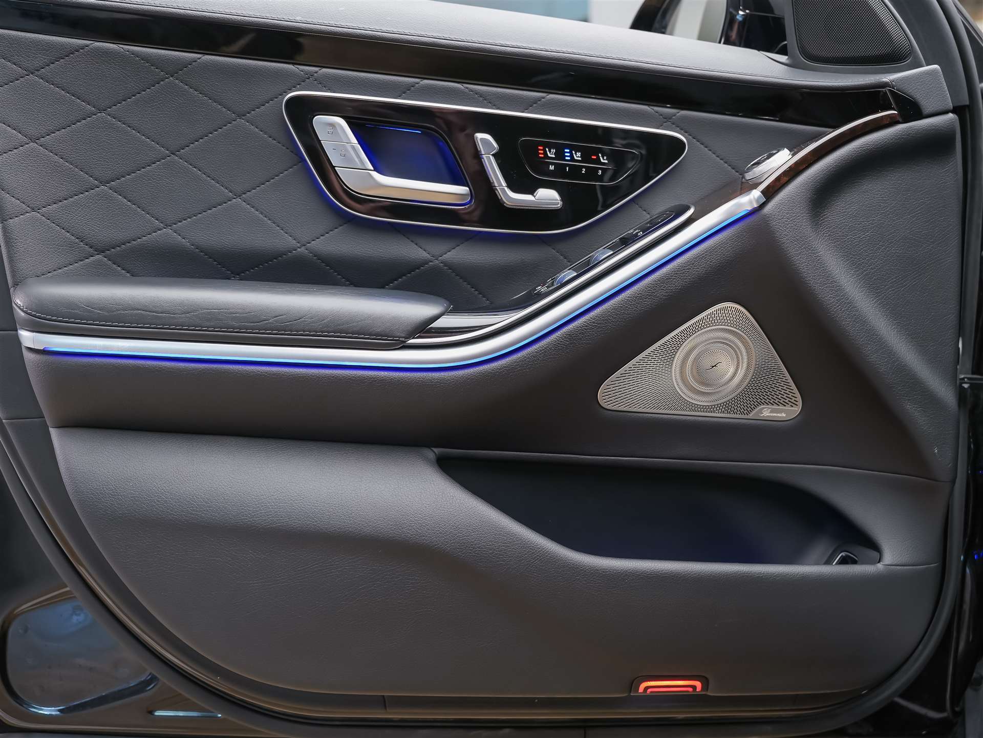 MERCEDES-BENZ S 400 d L 4Matic 9G-Tronic *Maybach* First Class Fond*Panorama*-image-27