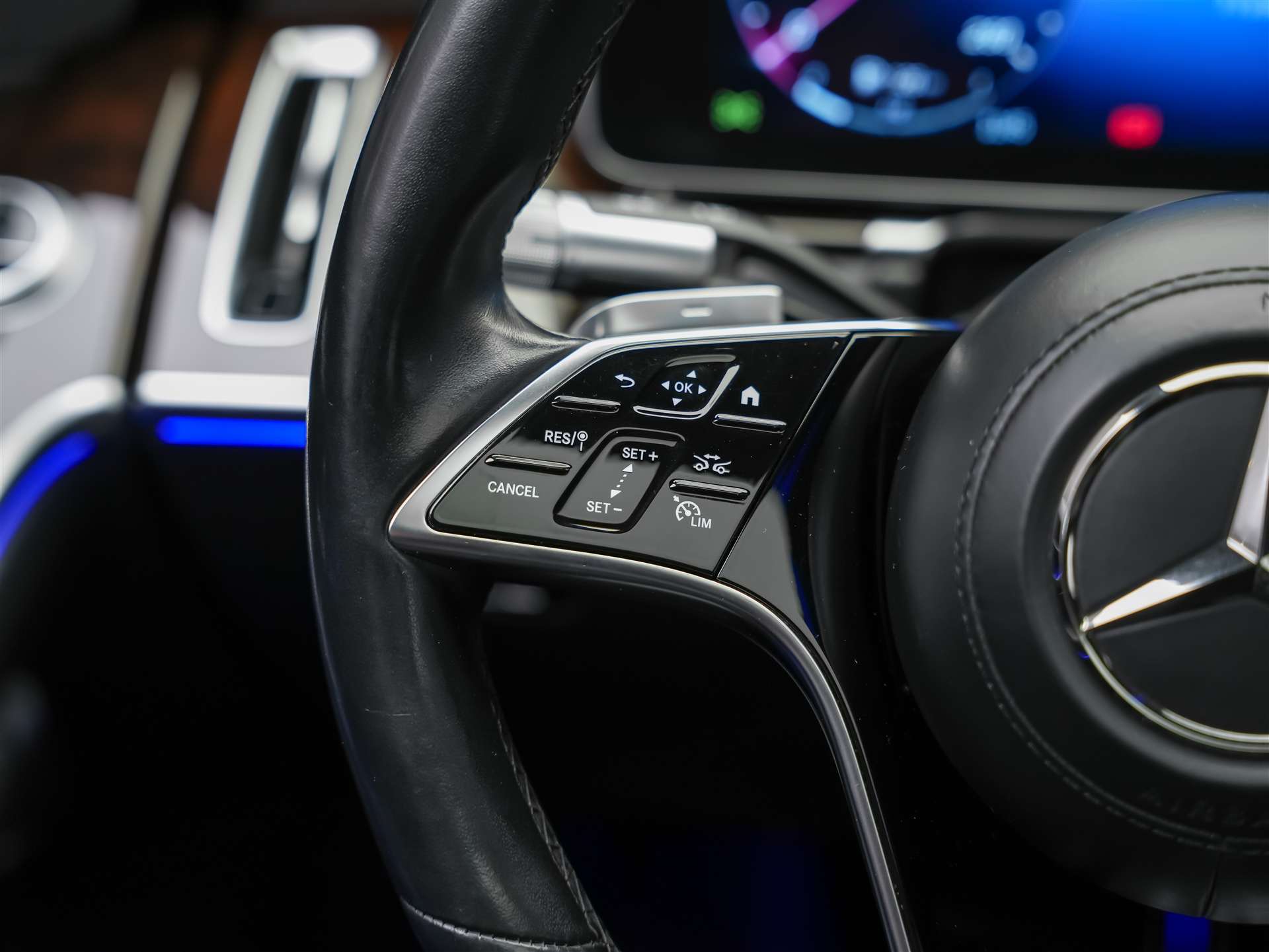 MERCEDES-BENZ S 400 d L 4Matic 9G-Tronic *Maybach* First Class Fond*Panorama*-image-32
