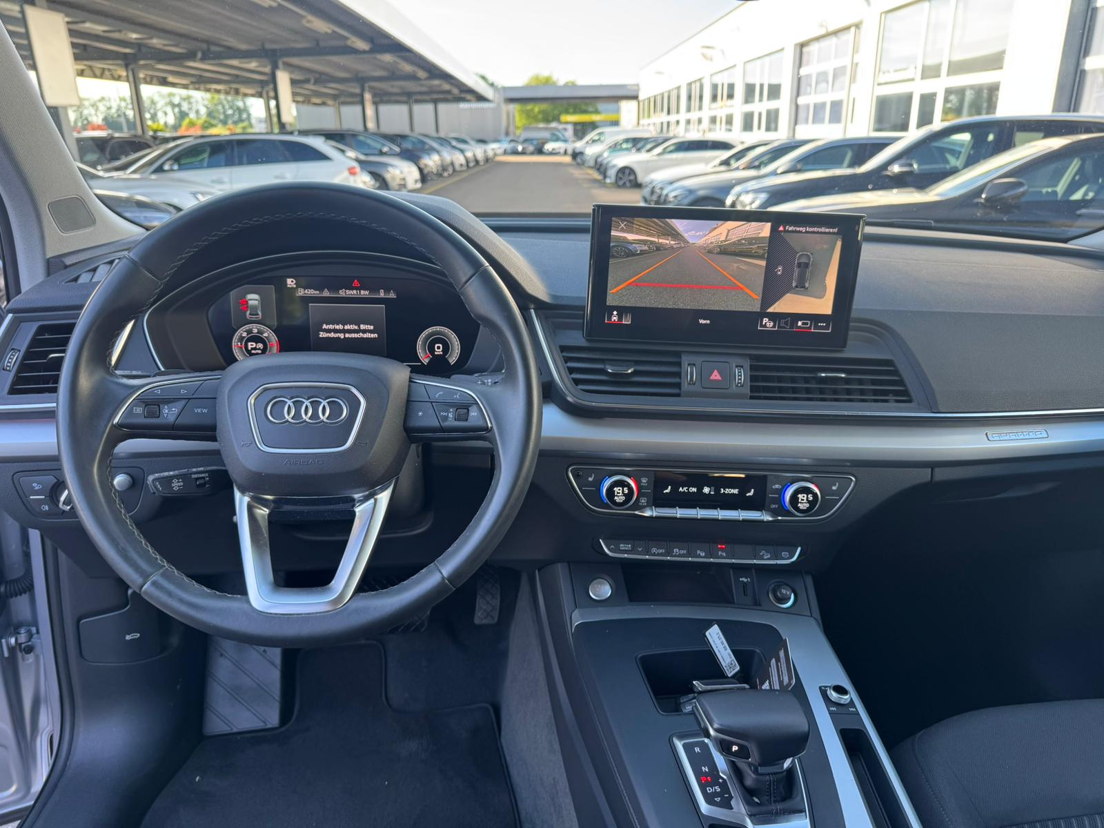 AUDI Q5 40 TDI quattro S-tronic-image-10