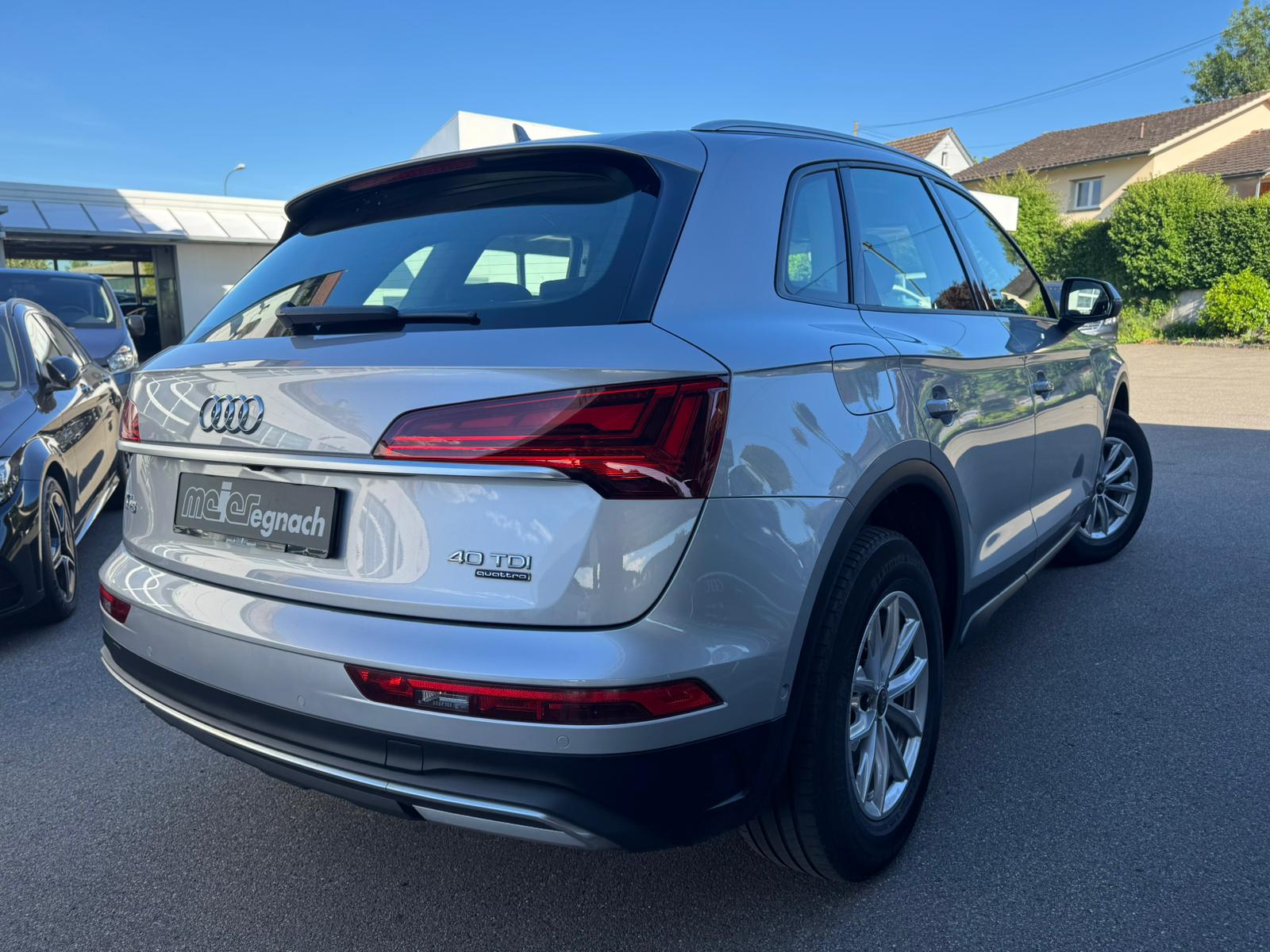 AUDI Q5 40 TDI quattro S-tronic-image-8