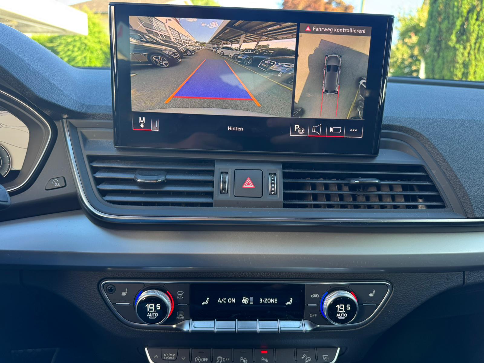 AUDI Q5 40 TDI quattro S-tronic-image-11