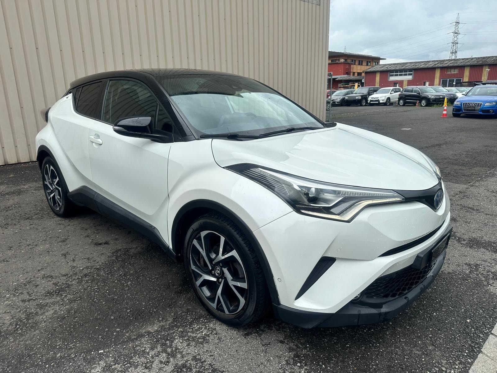 TOYOTA C-HR 1.8 HSD Comfort CVT-image-1