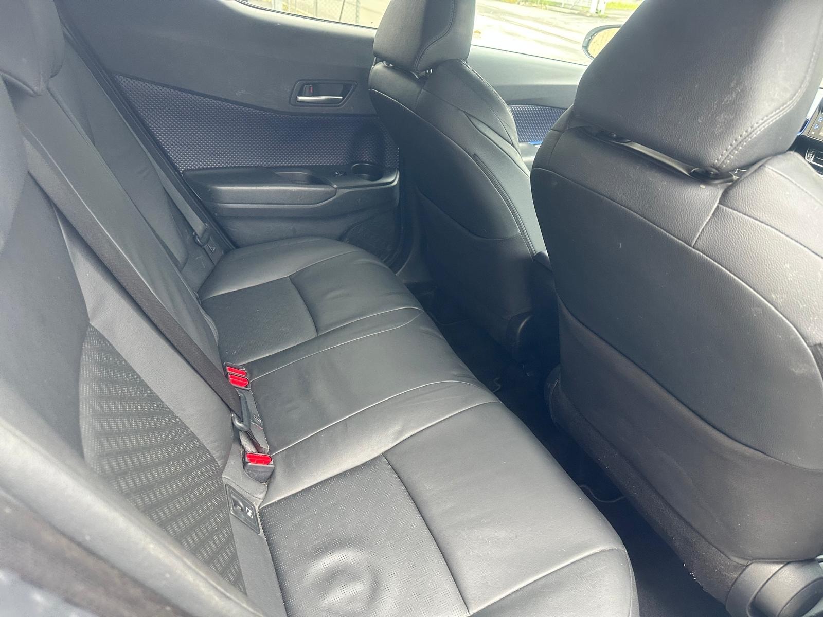 TOYOTA C-HR 1.8 HSD Comfort CVT-image-15