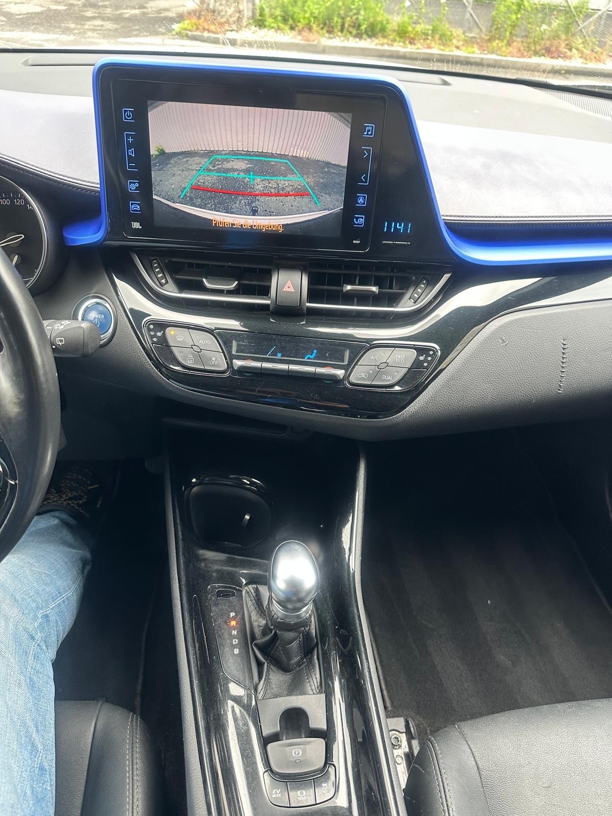 TOYOTA C-HR 1.8 HSD Comfort CVT-image-11