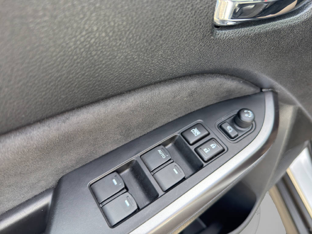 SUZUKI Vitara 1.5B Compact Top Hybrid 4x4-image-4