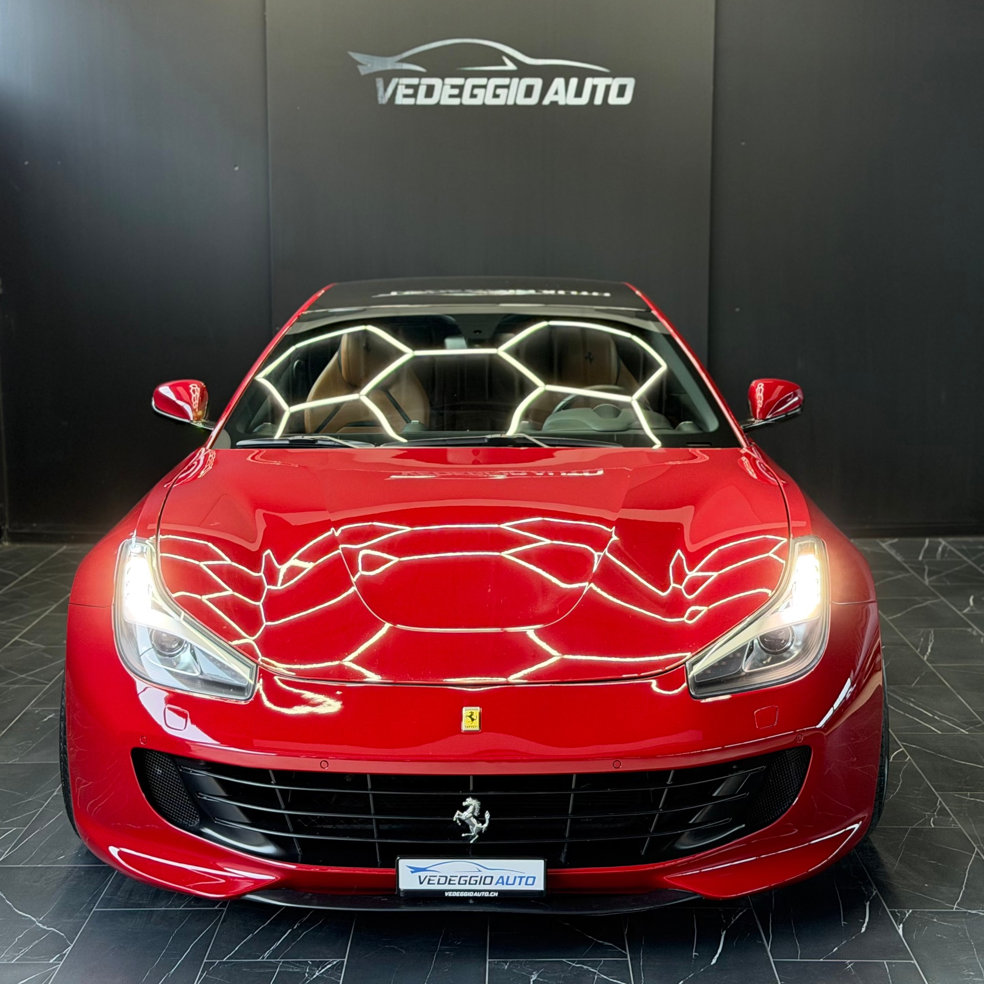 FERRARI GTC 4 Lusso-image-2