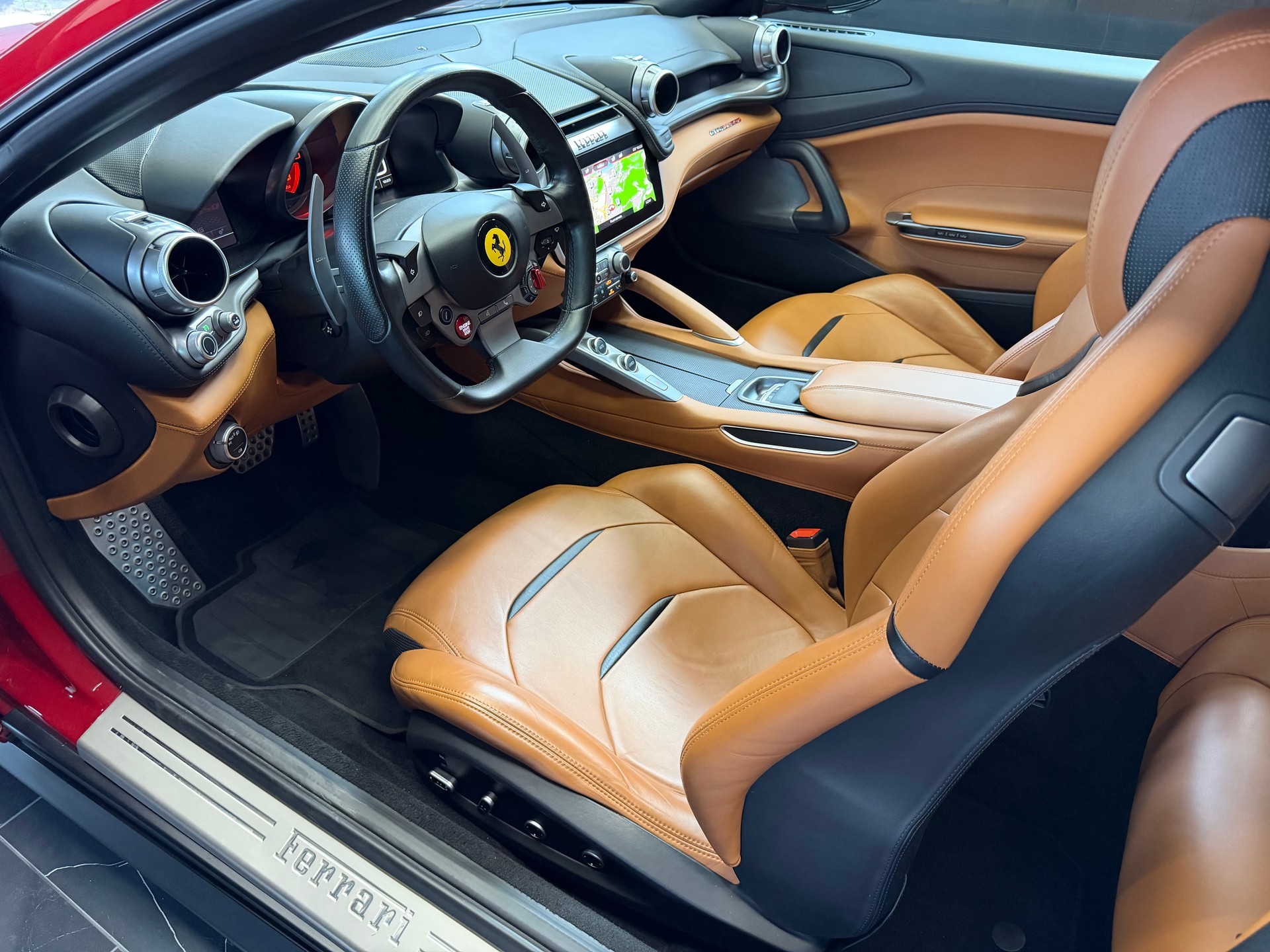 FERRARI GTC 4 Lusso-image-6