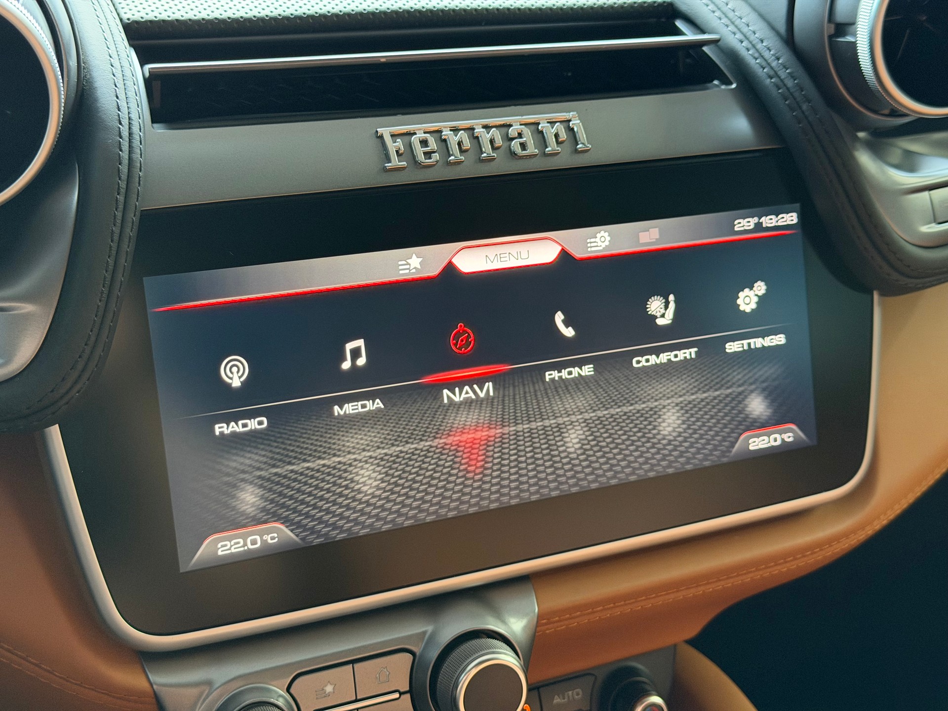 FERRARI GTC 4 Lusso-image-15