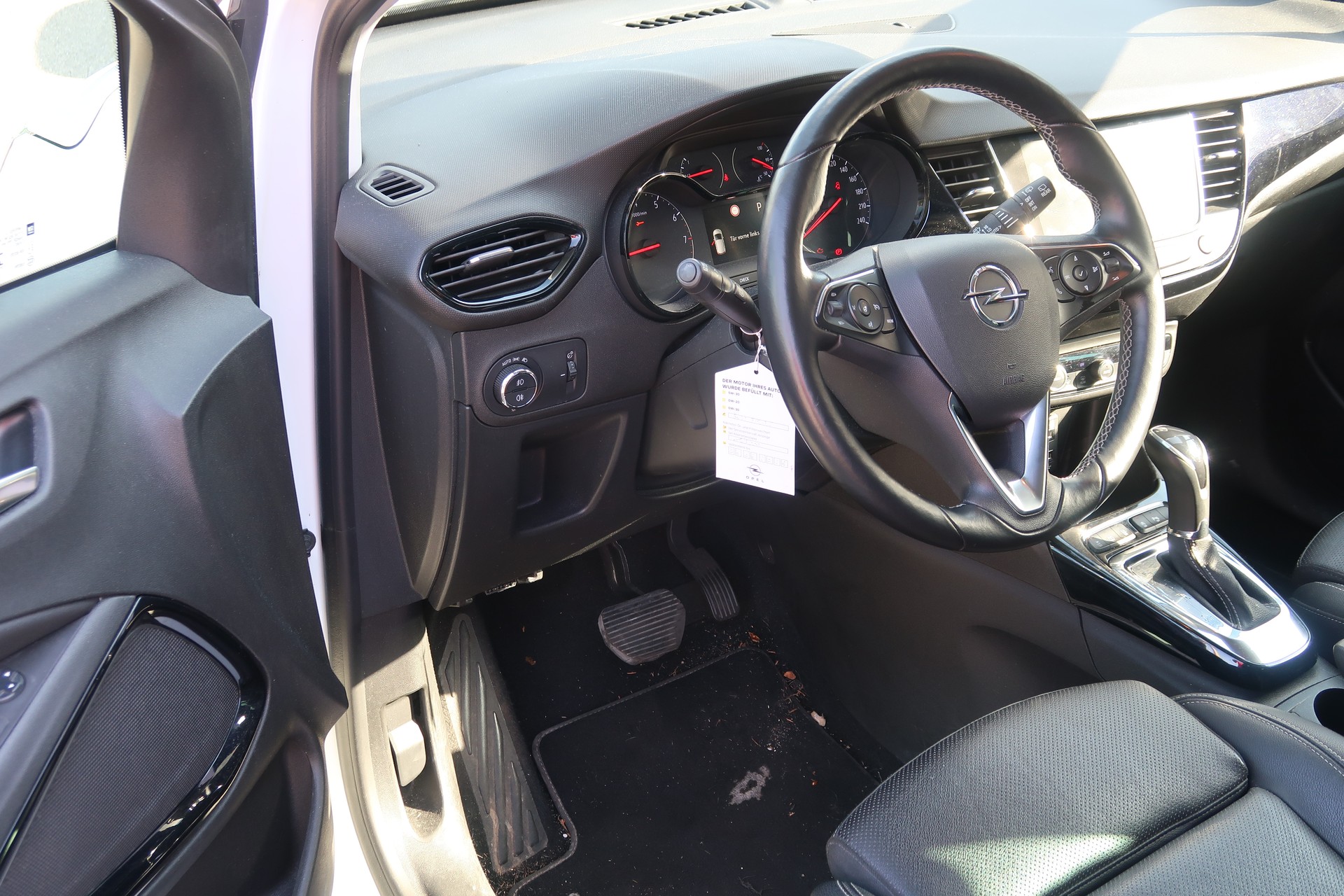 OPEL Crossland X 1.2i Design Line Automatik-image-8