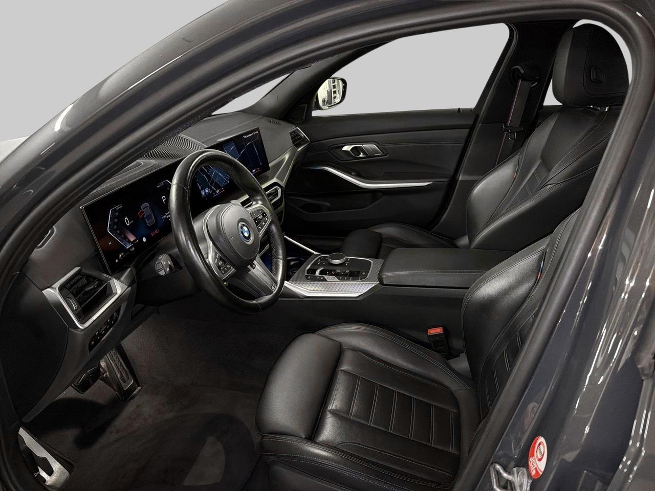 BMW 330e xDrive M Sport Pro-image-11