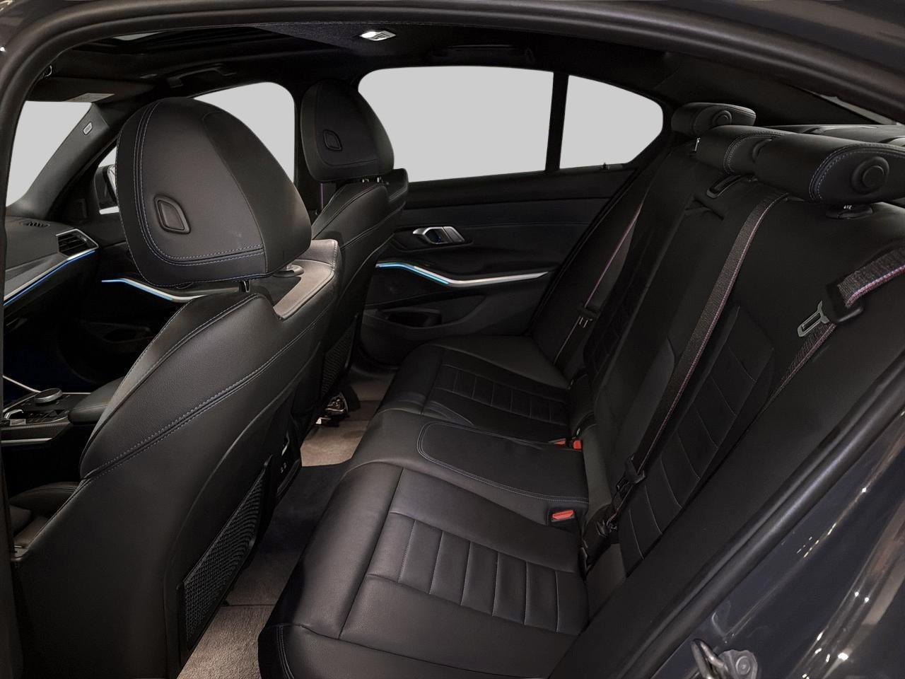 BMW 330e xDrive M Sport Pro-image-12