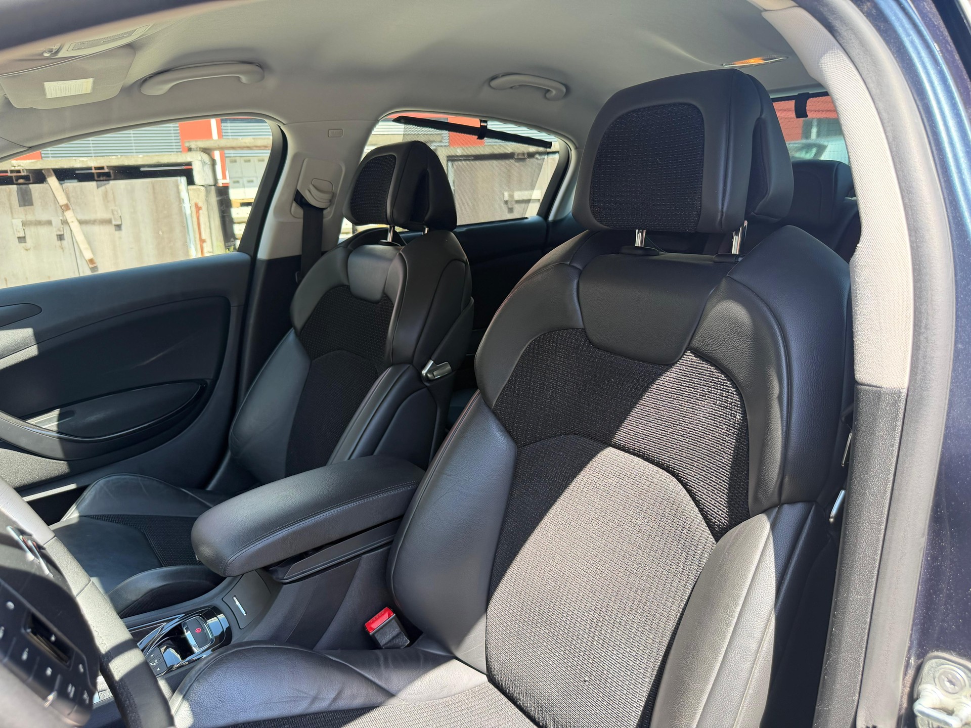CITROEN C5 Berline 3.0 HDi V6 Exclusive Automatic-image-14