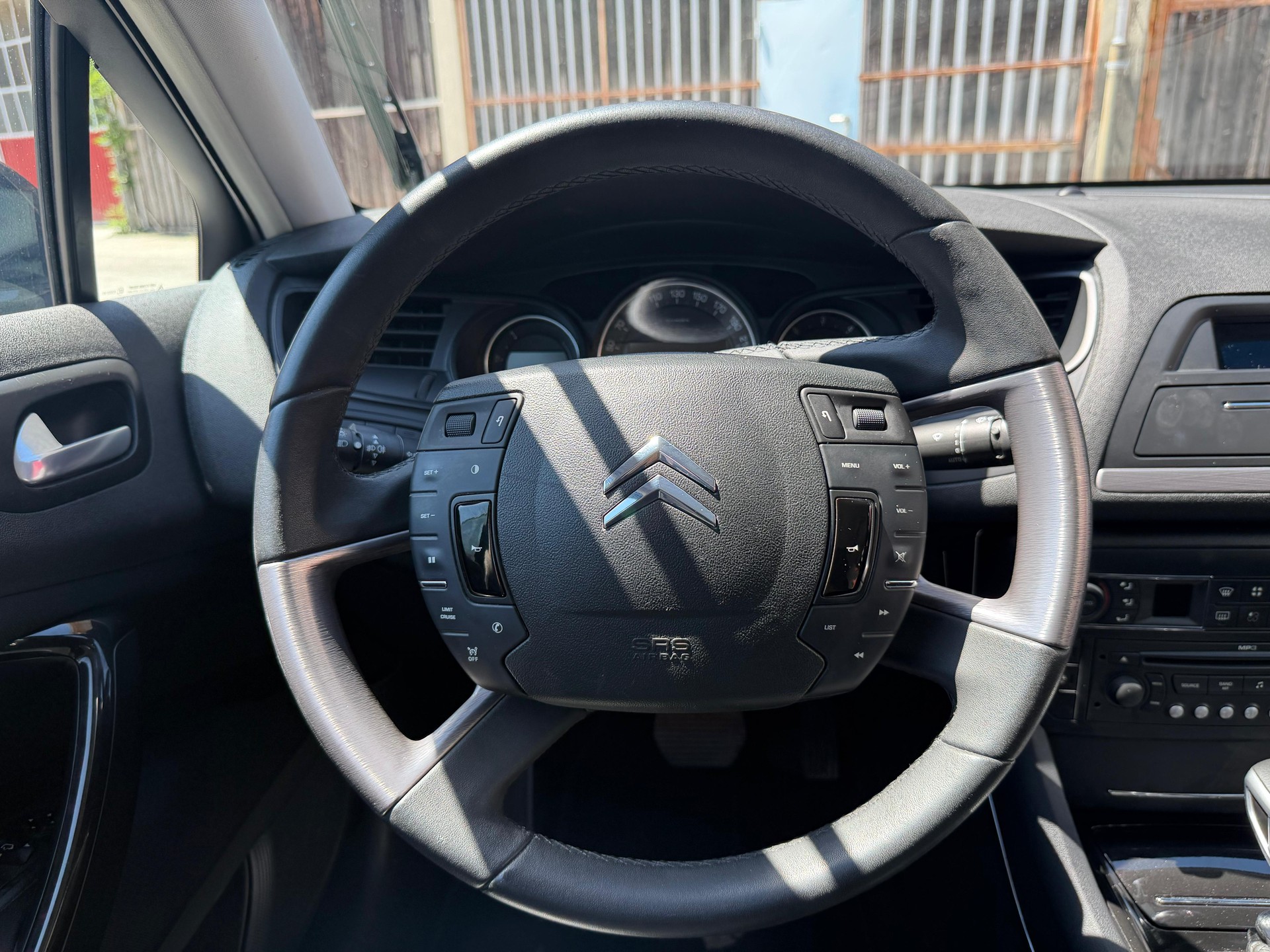 CITROEN C5 Berline 3.0 HDi V6 Exclusive Automatic-image-10