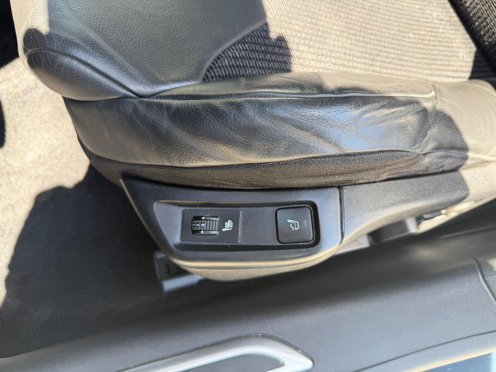 CITROEN C5 Berline 3.0 HDi V6 Exclusive Automatic-image-15