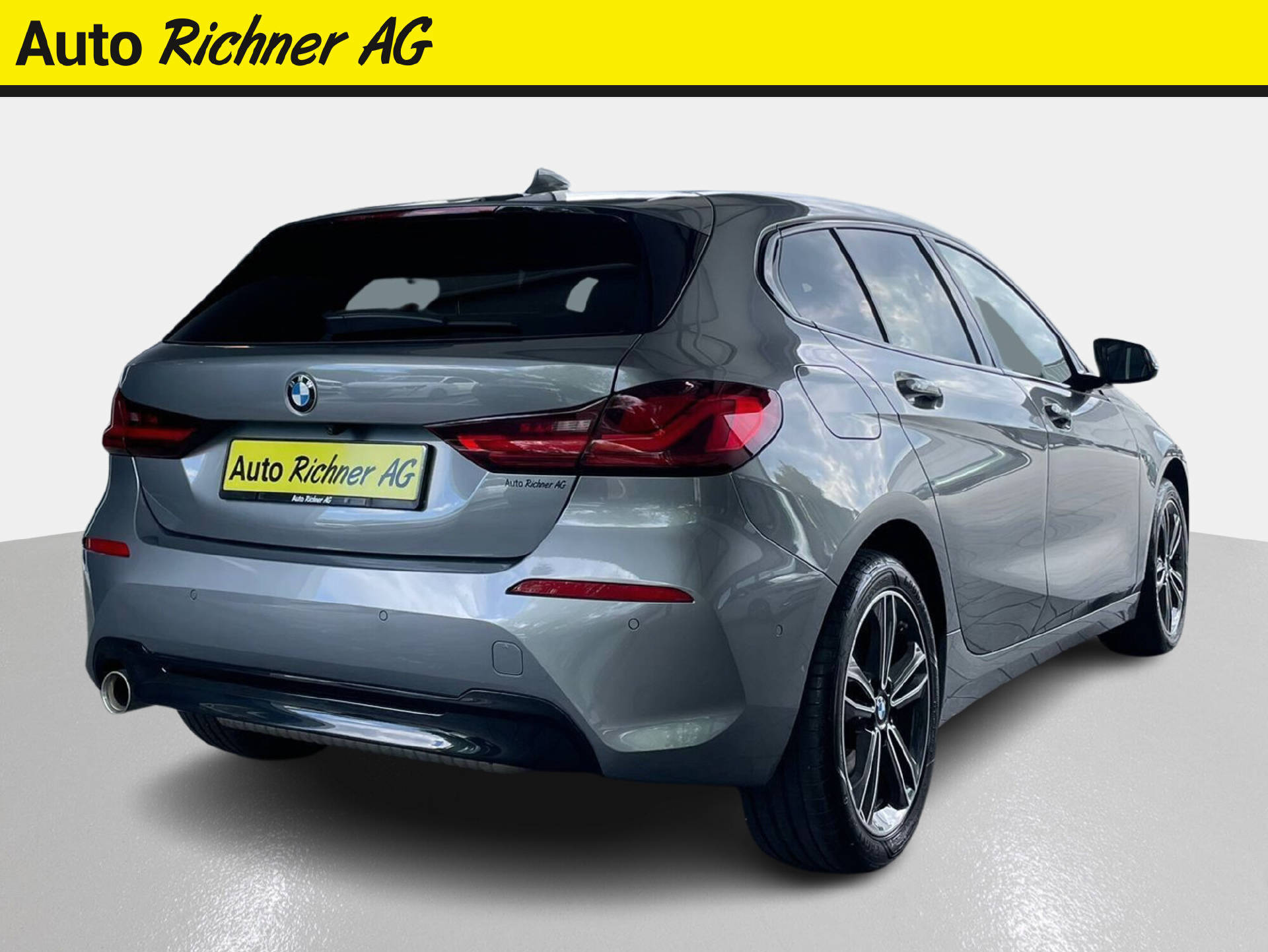 BMW 118i-image-3