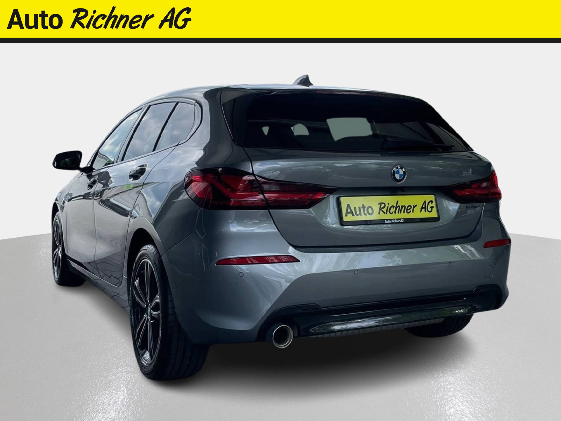 BMW 118i-image-4