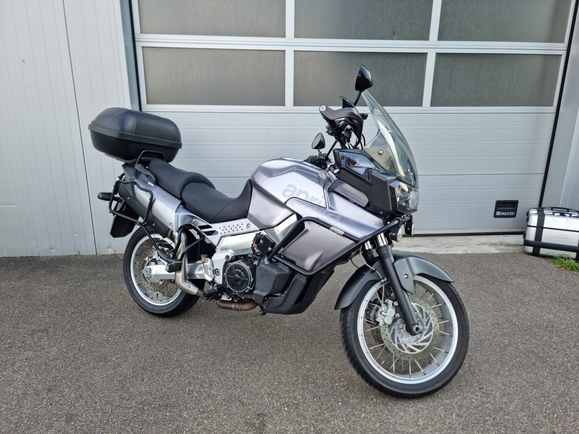 APRILIA Caponord ETV 1000-image-9