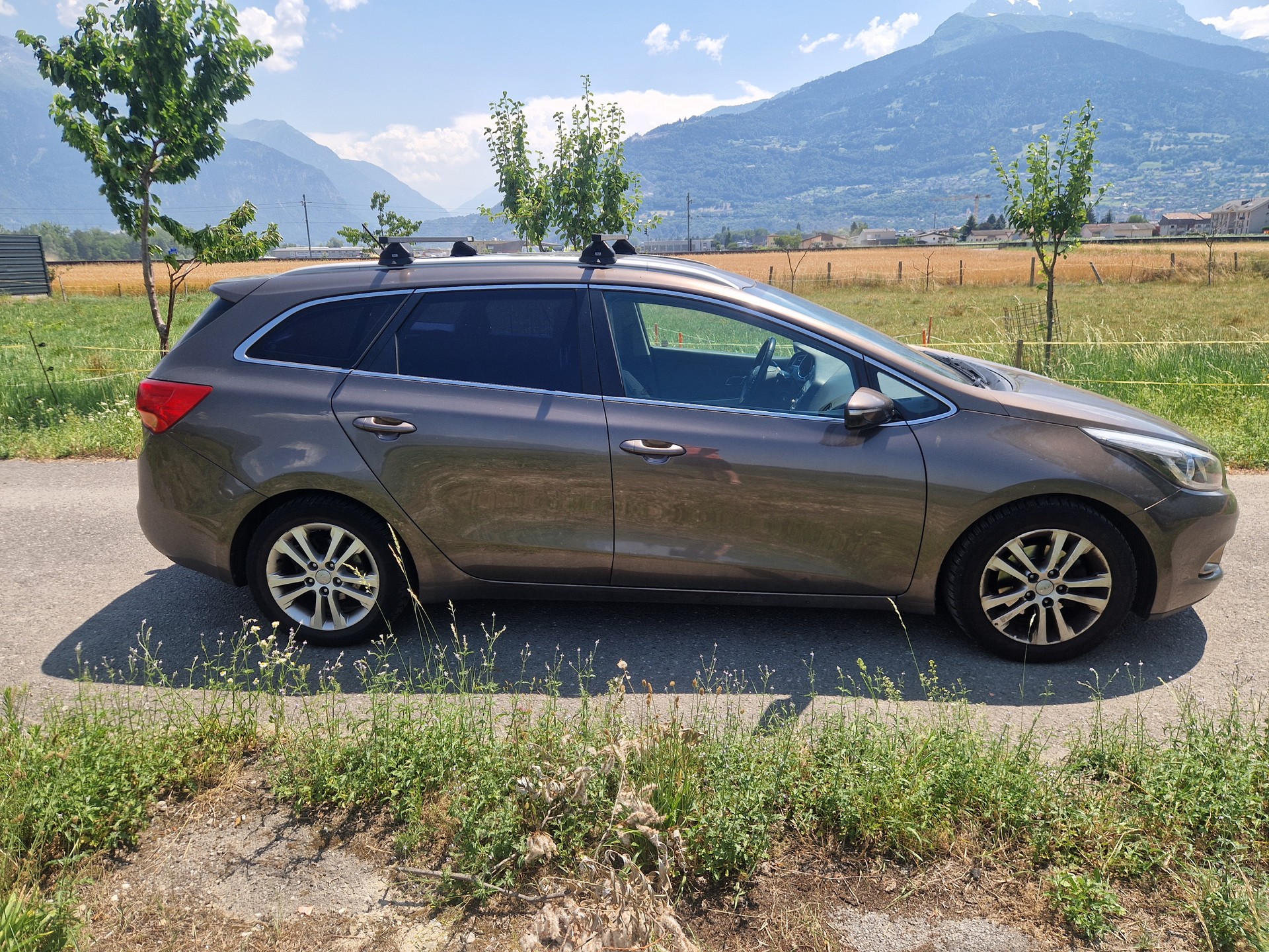 KIA Cee'd Sportswagon 1.6 GDi Trend-image-3