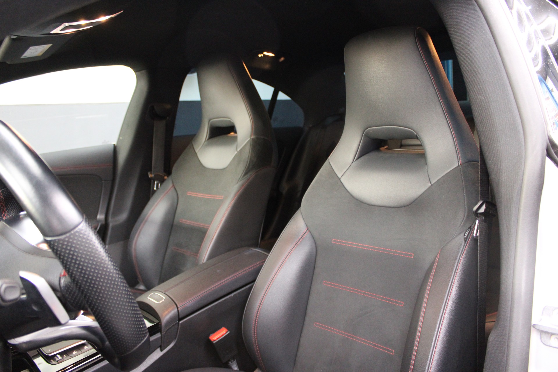 MERCEDES-BENZ CLA 200 4Matic AMG Line 8G-DCT-image-8