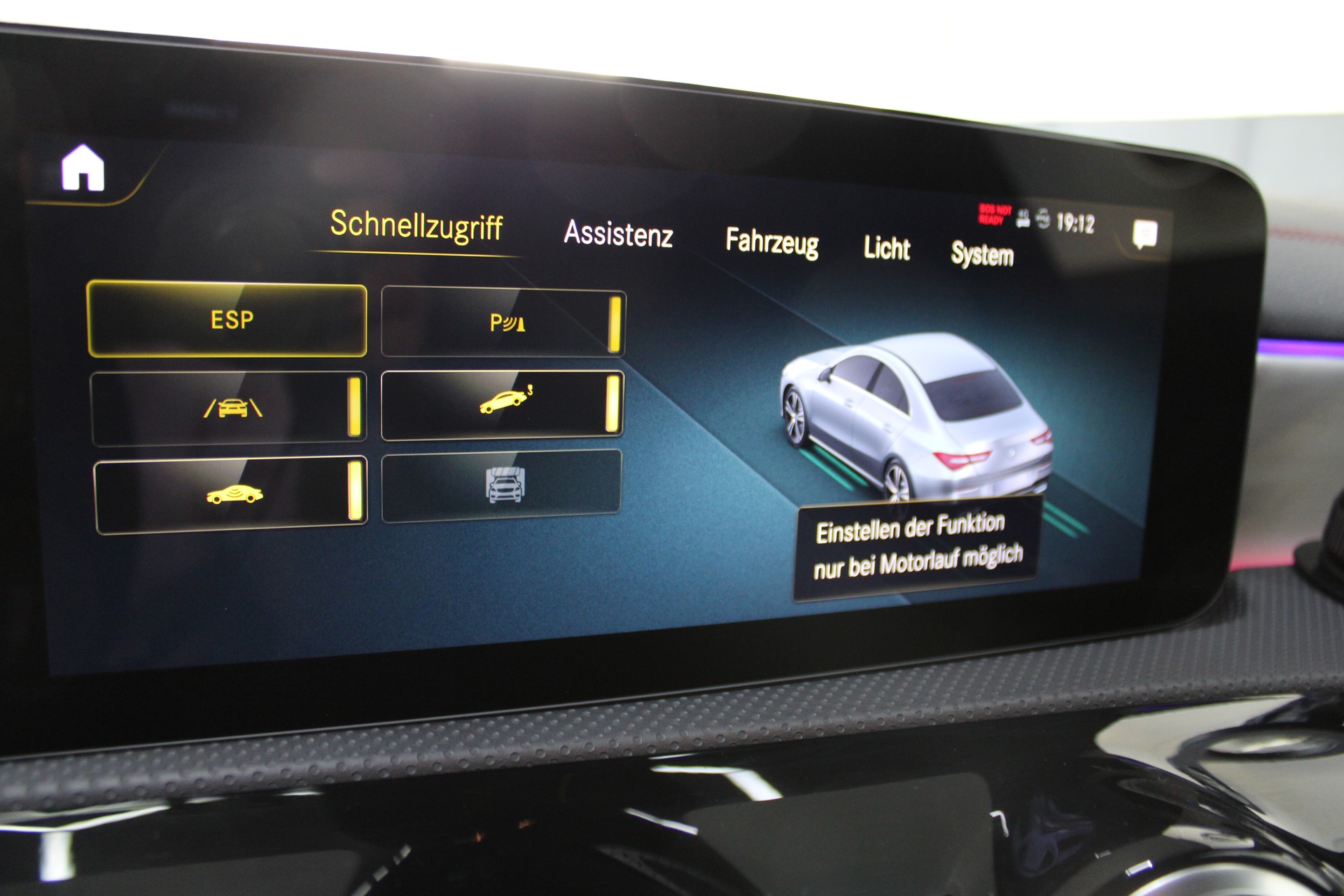 MERCEDES-BENZ CLA 200 4Matic AMG Line 8G-DCT-image-15