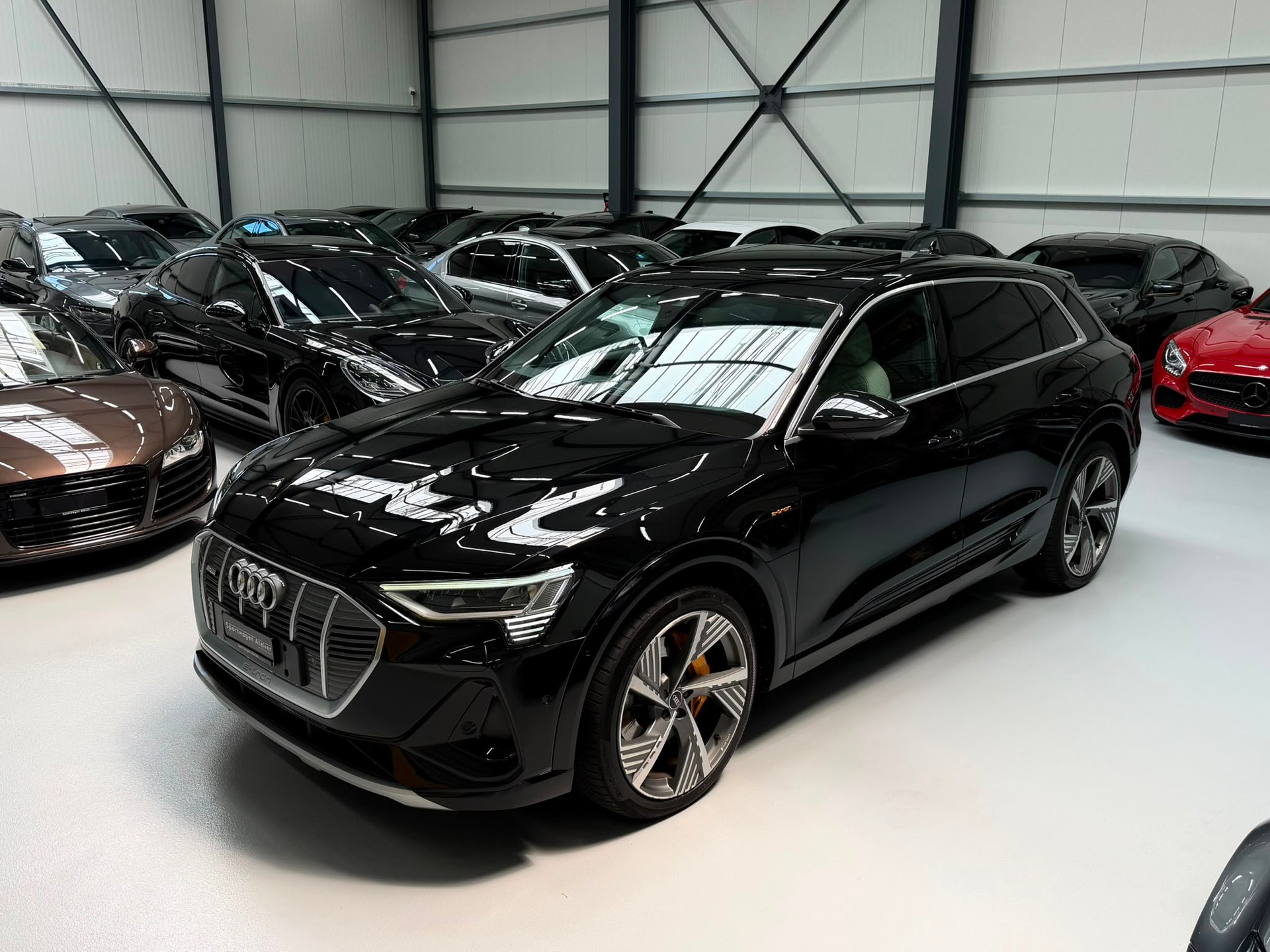 AUDI e-tron 55 S Line quattro-image-1