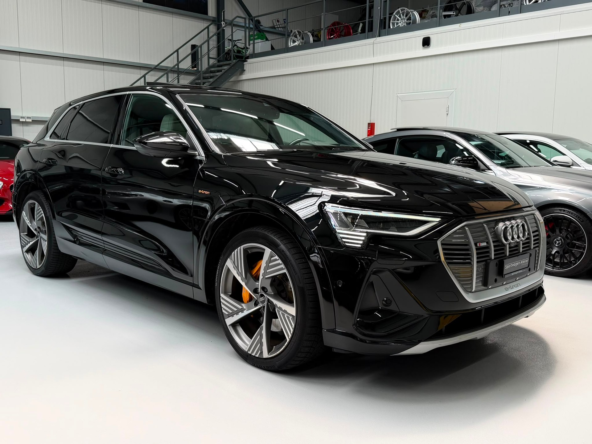 AUDI e-tron 55 S Line quattro-image-13