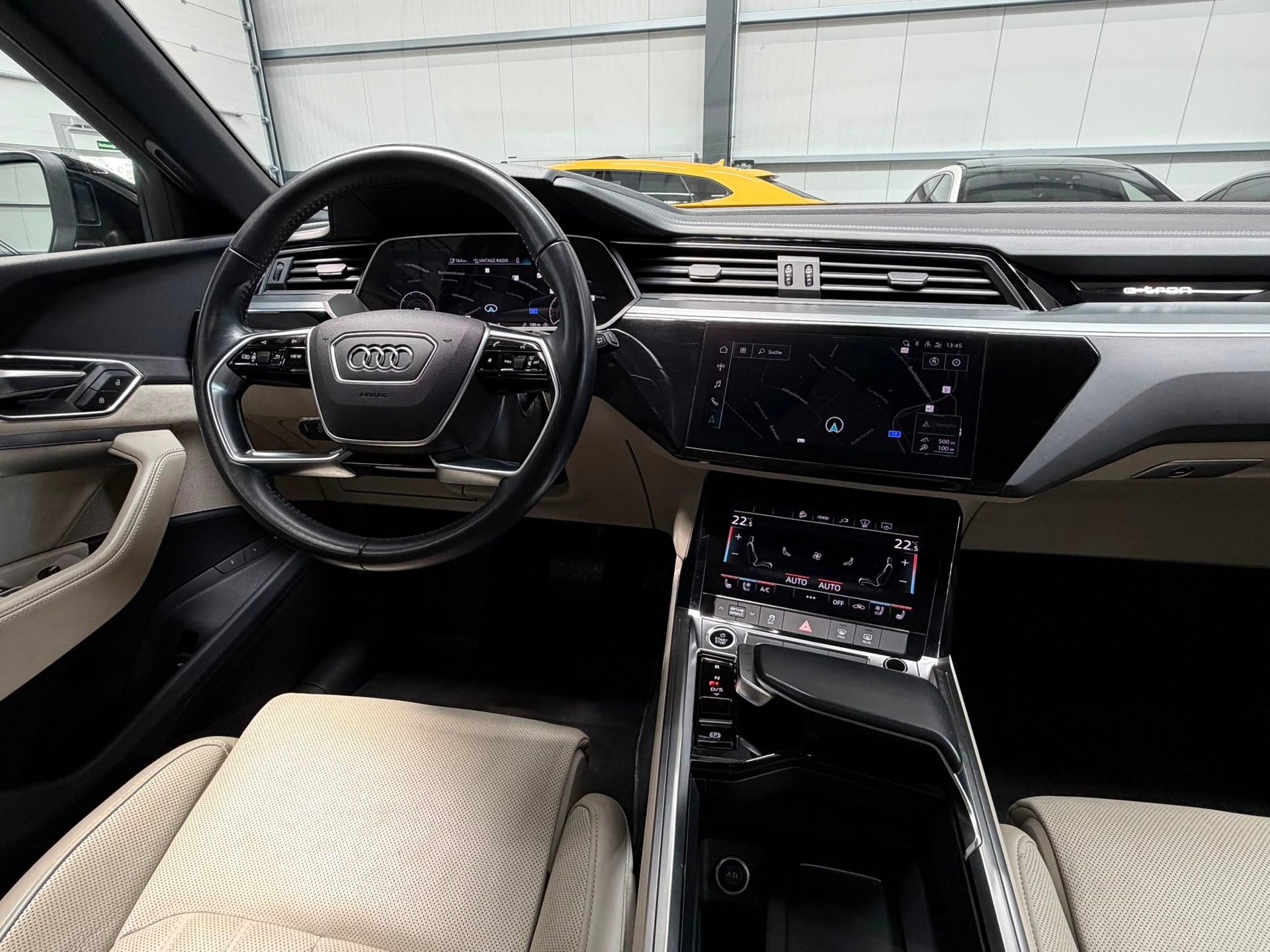 AUDI e-tron 55 S Line quattro-image-17