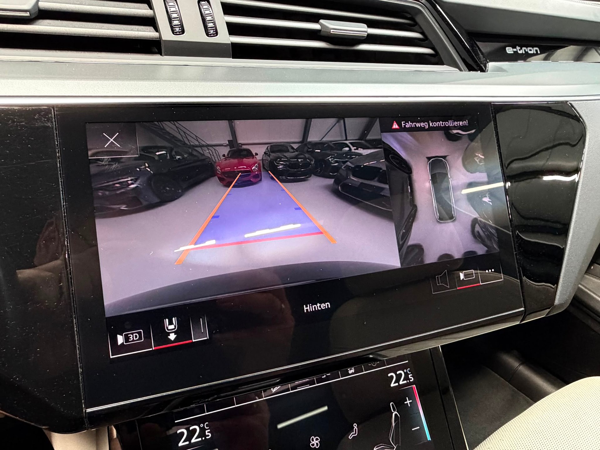 AUDI e-tron 55 S Line quattro-image-19