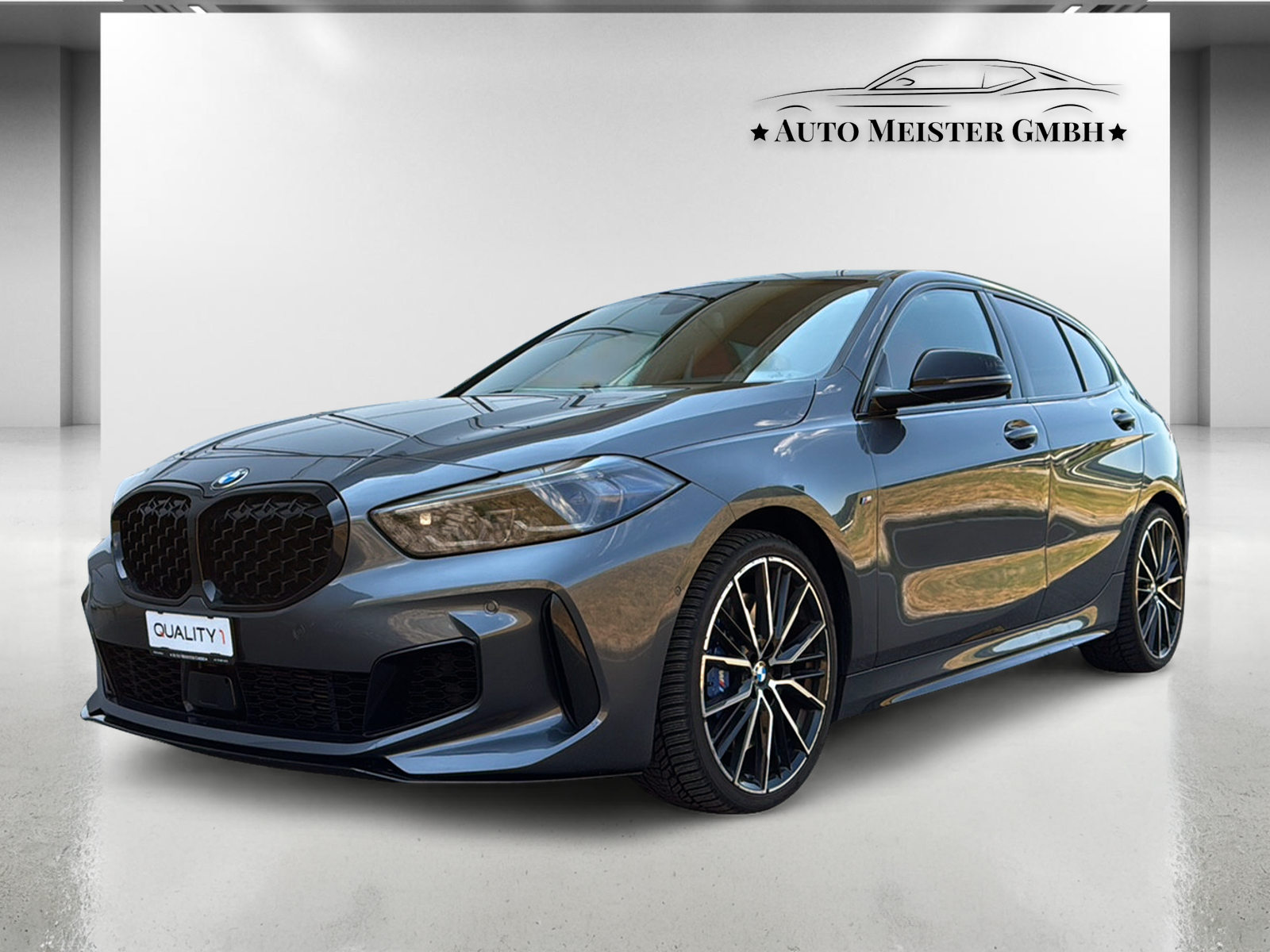 BMW M135i xDrive Steptronic-image-0