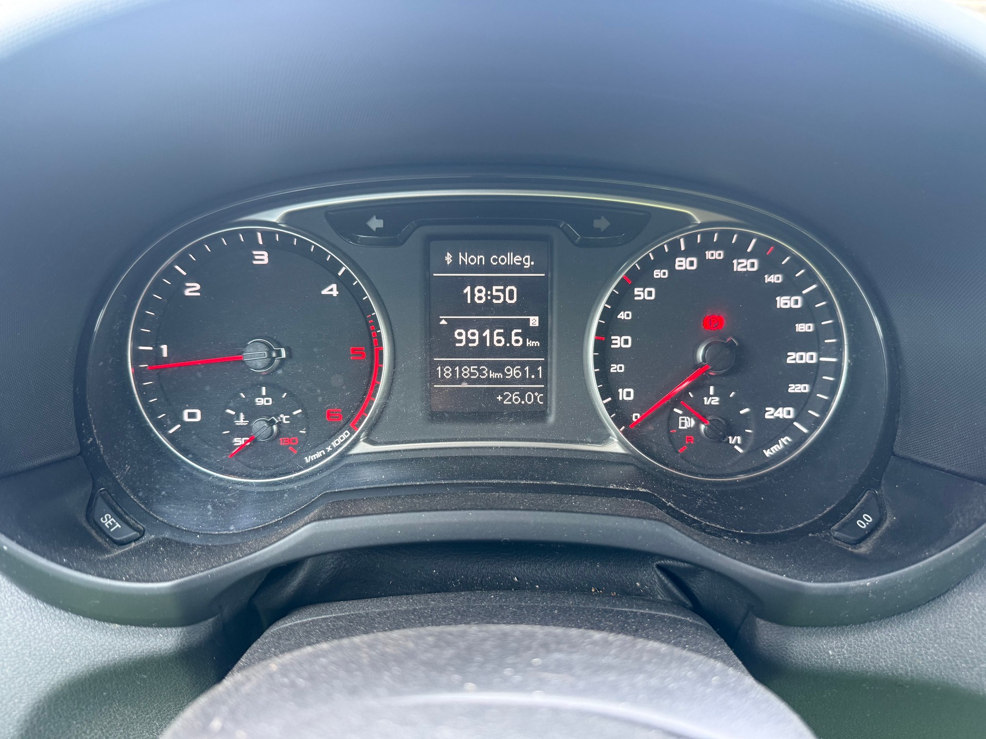AUDI A1 Sportback 1.6 TDI Attraction-image-10