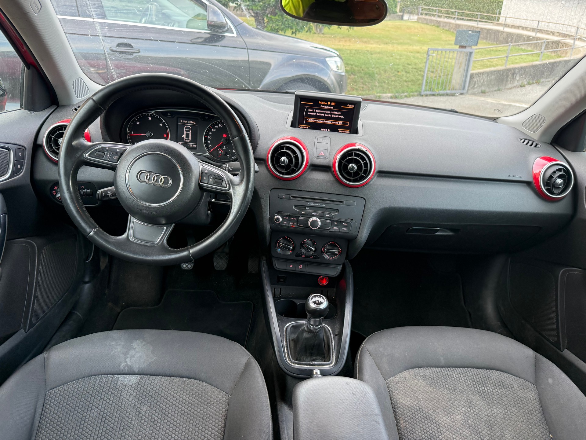 AUDI A1 Sportback 1.6 TDI Attraction-image-9
