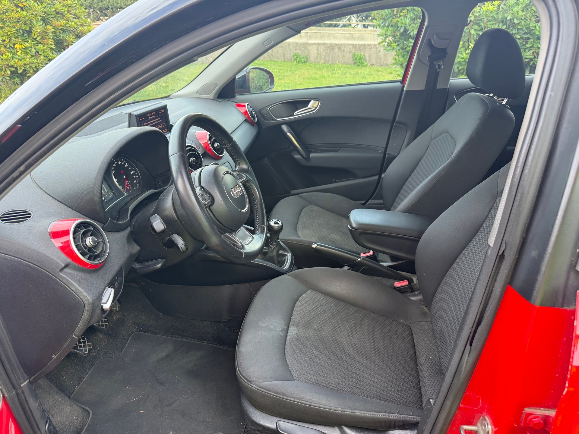 AUDI A1 Sportback 1.6 TDI Attraction-image-7