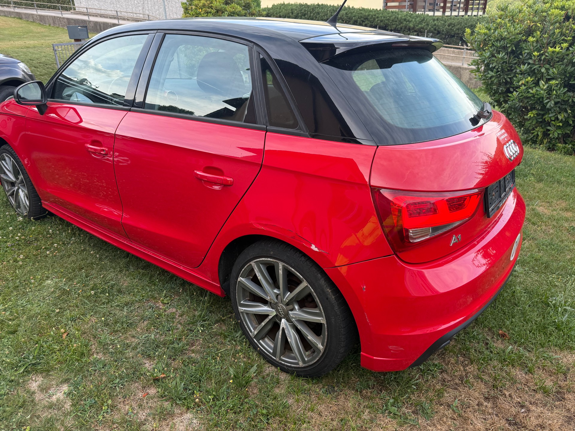 AUDI A1 Sportback 1.6 TDI Attraction-image-5