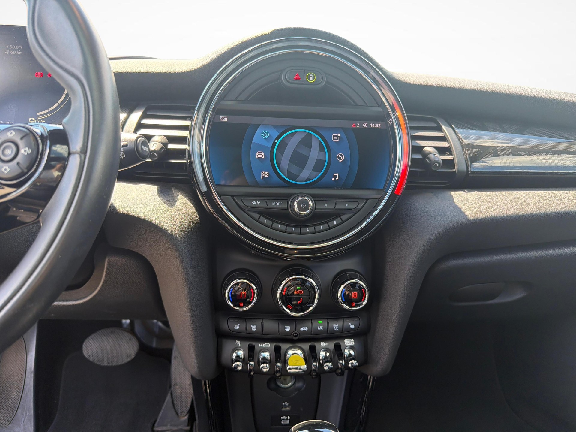 MINI F56 Cooper SE-image-17