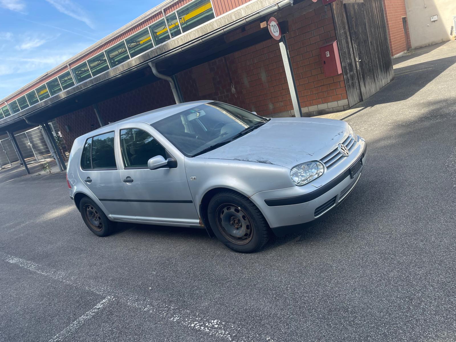 VW Golf 1.9 TDI Comfortline 4Motion-image-2