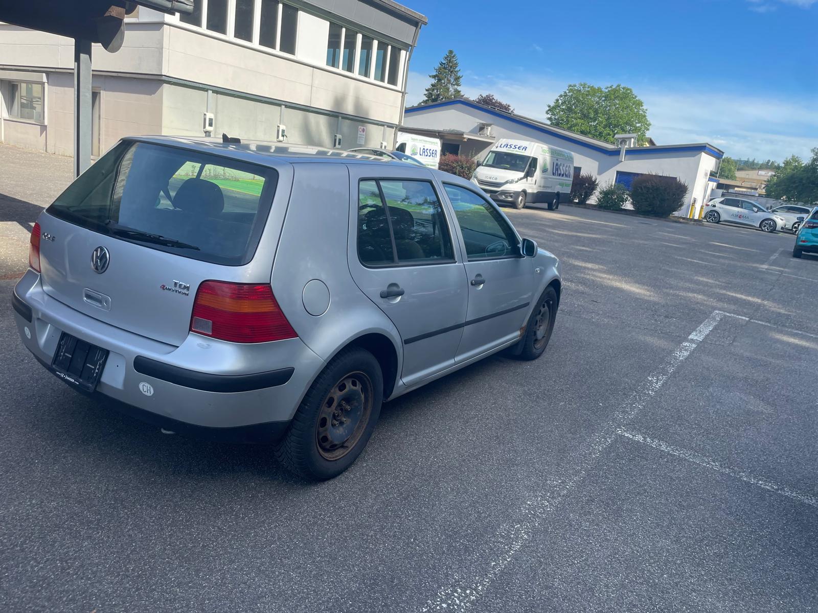 VW Golf 1.9 TDI Comfortline 4Motion-image-4