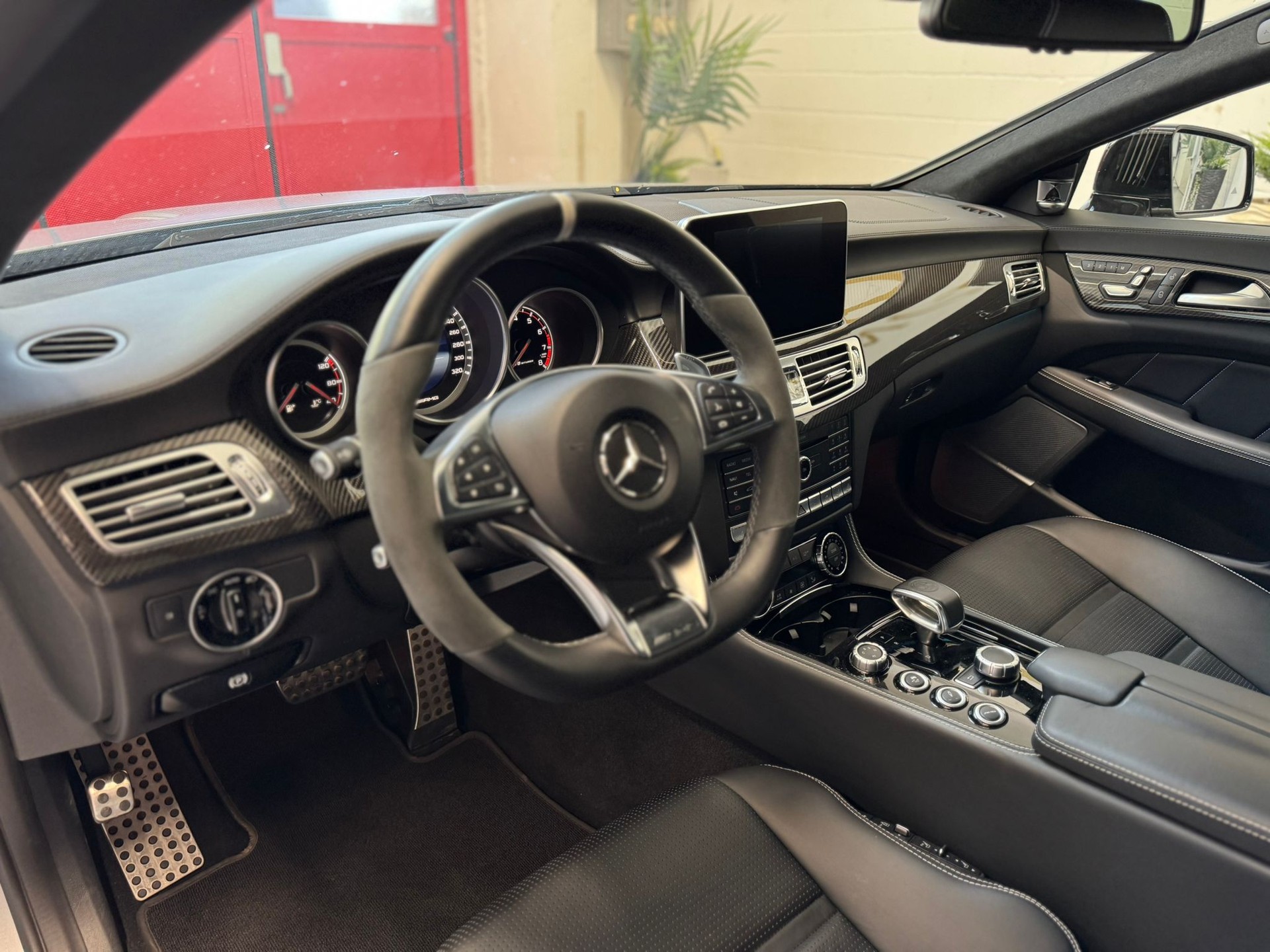 MERCEDES-BENZ CLS 63 AMG S 4Matic Speedshift MCT-image-13