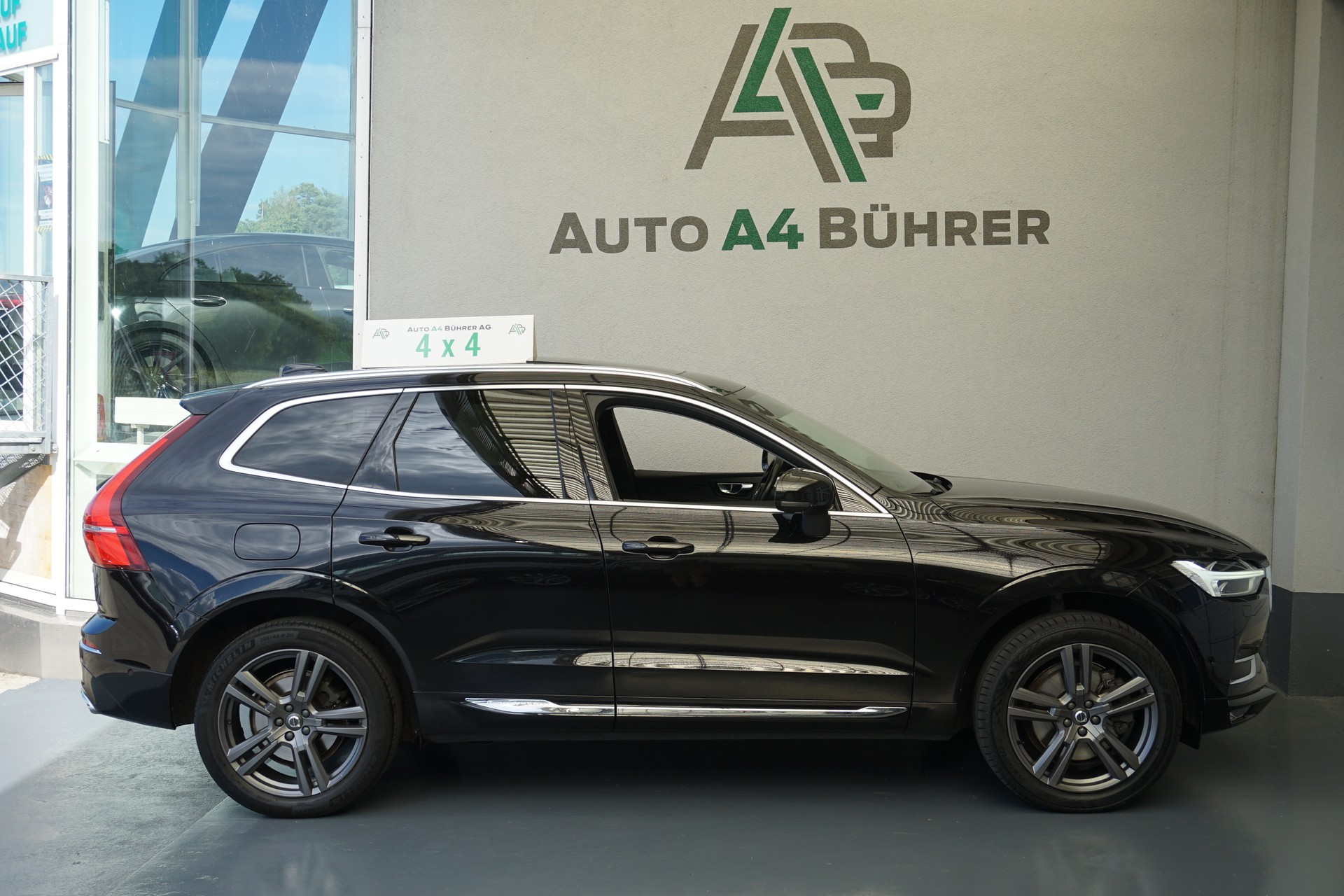 VOLVO XC60 T6 AWD Inscription-image-4