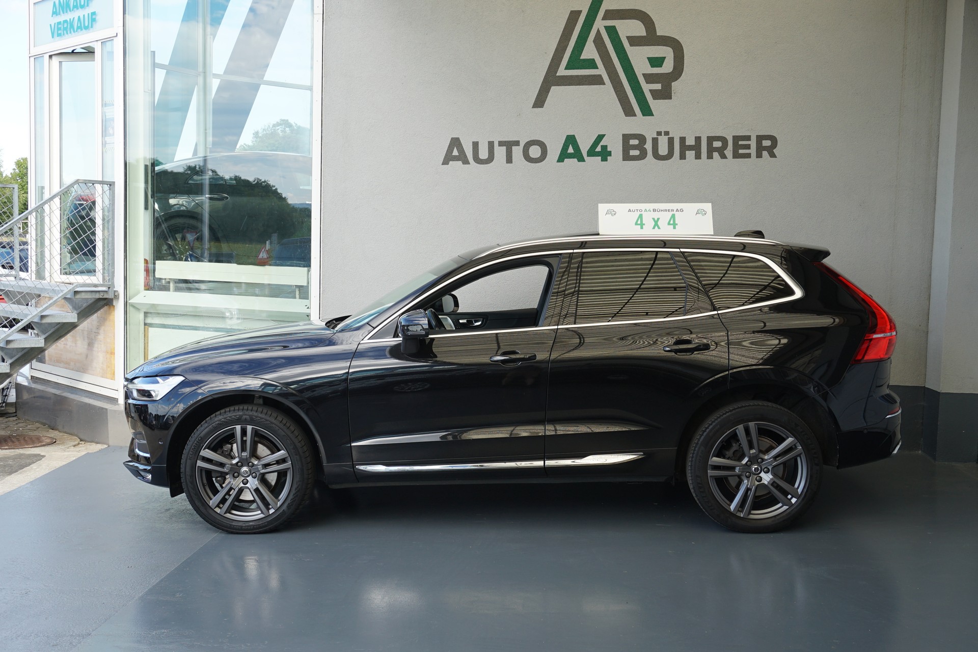 VOLVO XC60 T6 AWD Inscription-image-0