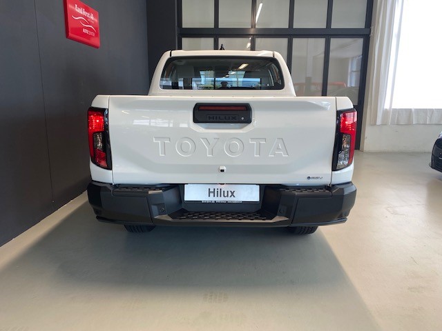 TOYOTA Hilux Double Cab.-Pick-up 59KWh Comfort-image-5