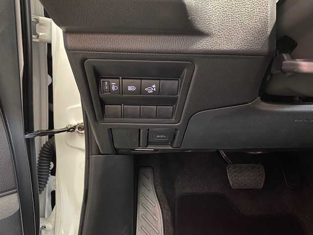 TOYOTA Hilux Double Cab.-Pick-up 59KWh Comfort-image-15