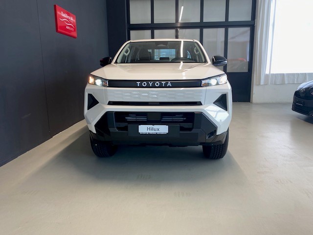 TOYOTA Hilux Double Cab.-Pick-up 59KWh Comfort-image-1