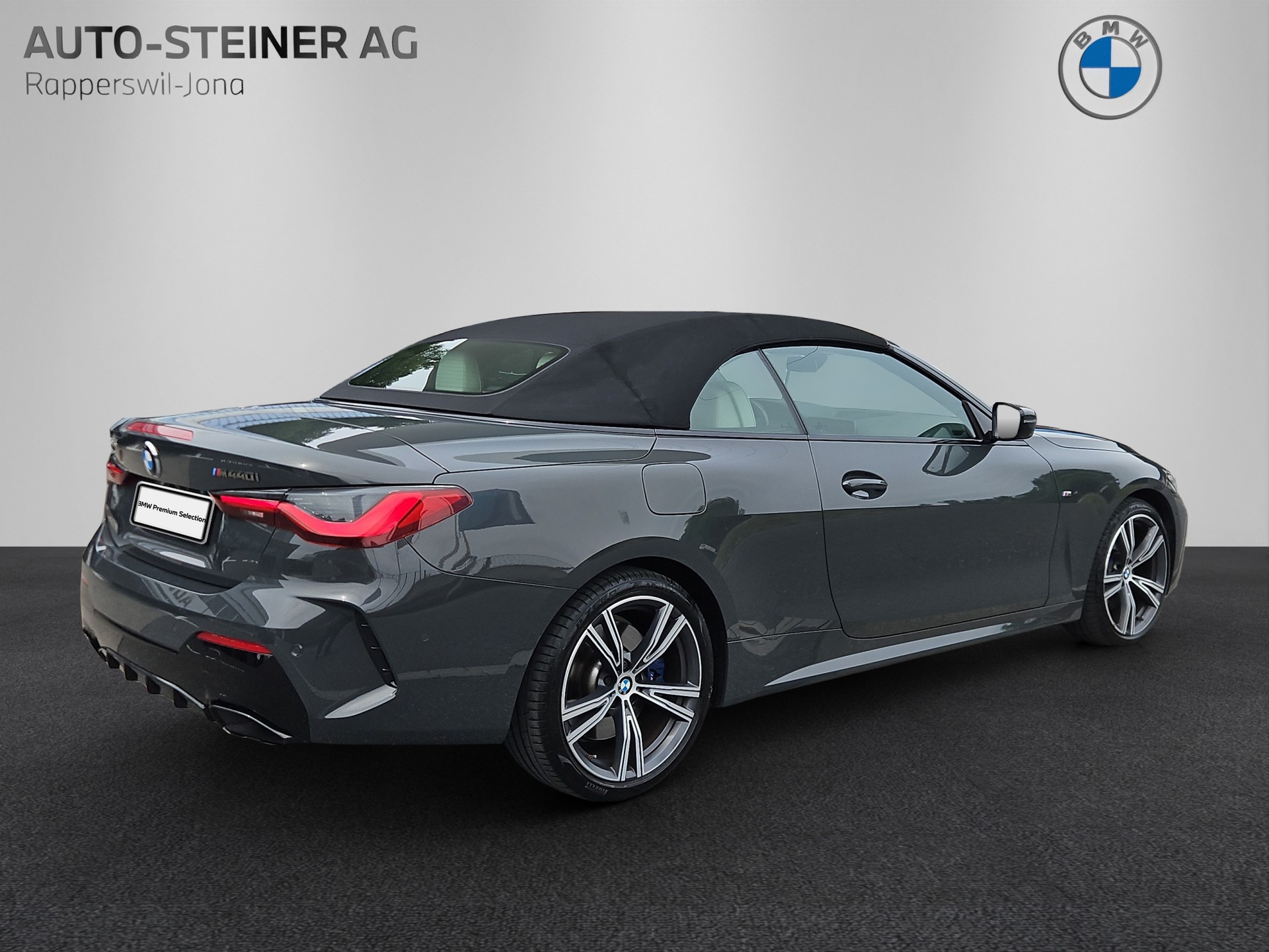 BMW M440i xDrive Cabrio-image-4